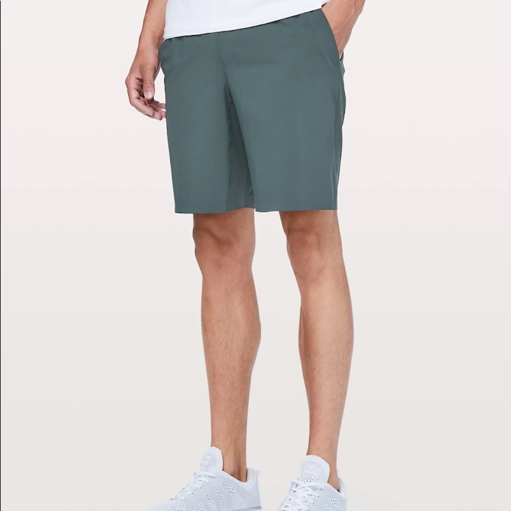 Lululemon T.H.E. Short License To Train 9"